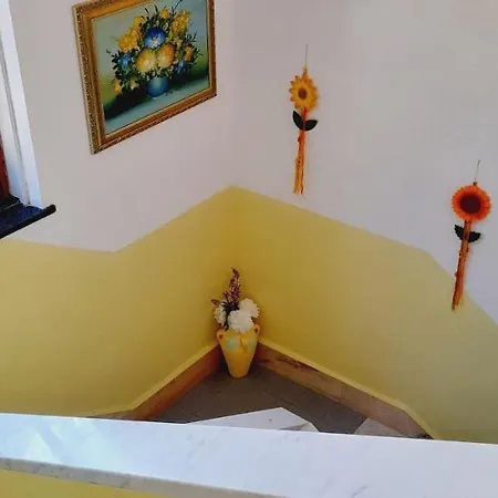Novella Guest house *